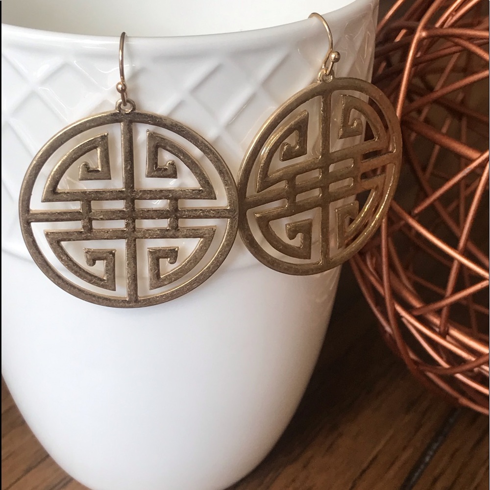 Gold Tone Drop Filigree Medallion Earrings! Boho - Picture 3 of 6